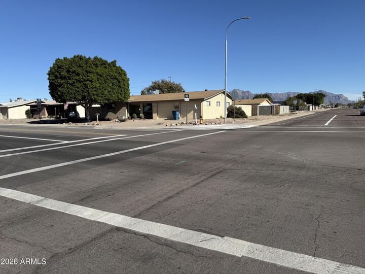 Property Photo:  1589 S Delaware Drive  AZ 85120 