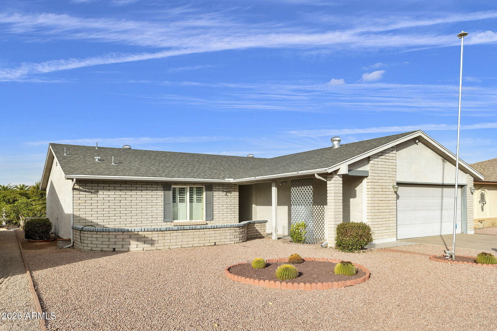 Property Photo: 926 S 79th Way AZ 85208