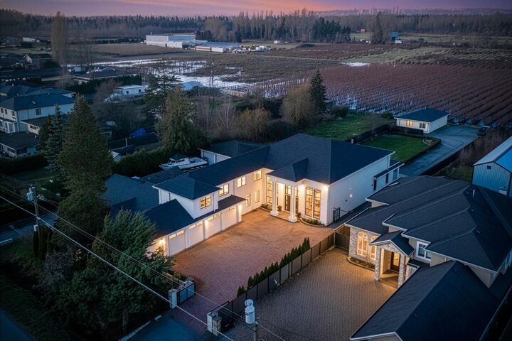 Property Photo: 13371 Blundell Road BC V6W 1B6