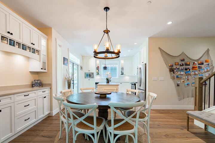 Property Photo: 43318 Creekside Circle BC V2R 0Z4