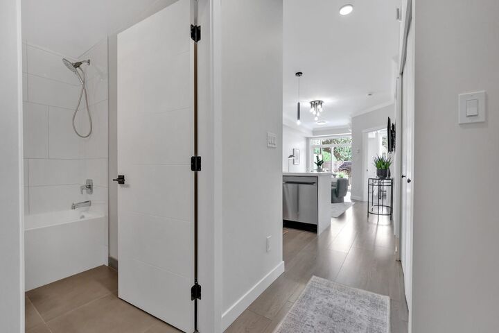 Property Photo: 12143 223 Street 106 BC V2X 5Y6