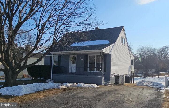 Property Photo:  232 Myrtle Avenue  VA 22601 