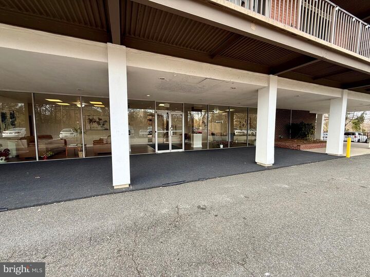 Property Photo:  4343 Cherry Hill Road #705  VA 22207 