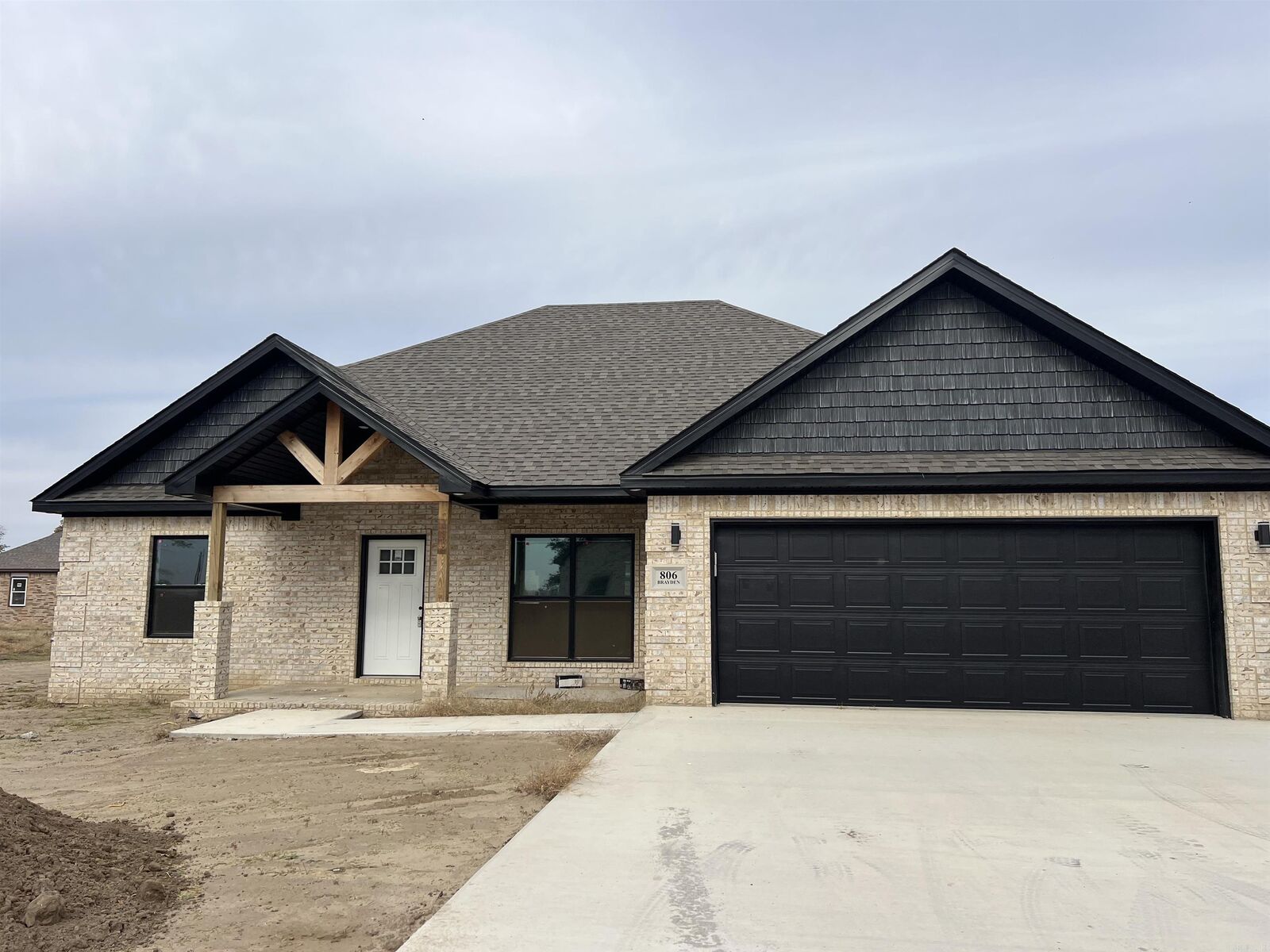 Property Photo: 806 Brayden Lane AR 72442-7