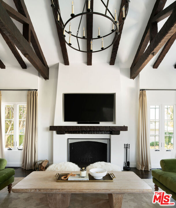 Property Photo:  3922 Glenridge Dr  CA 91423 