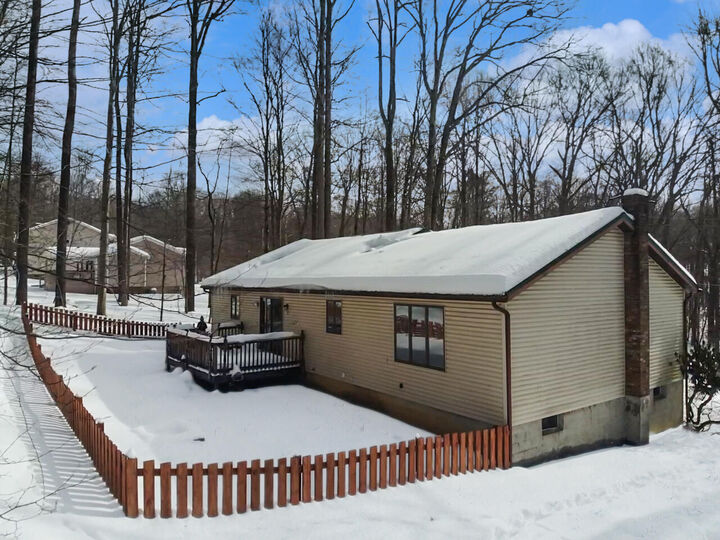 Property Photo: 467 Hastings Rd PA 15801