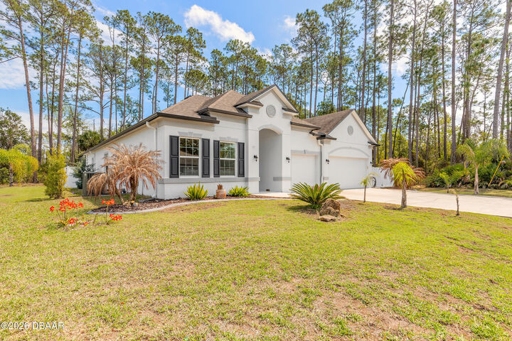 Property Photo: 1 Essex Place FL 32164