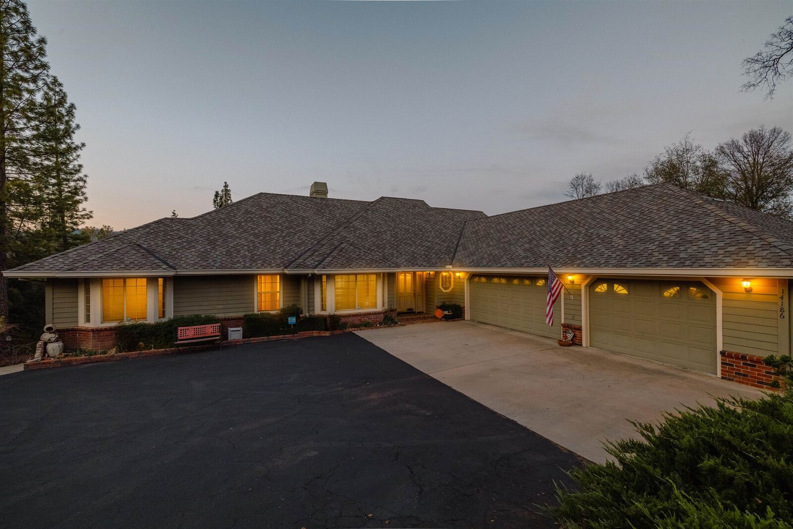 Property Photo: 14186 Stanton Circle CA 95370