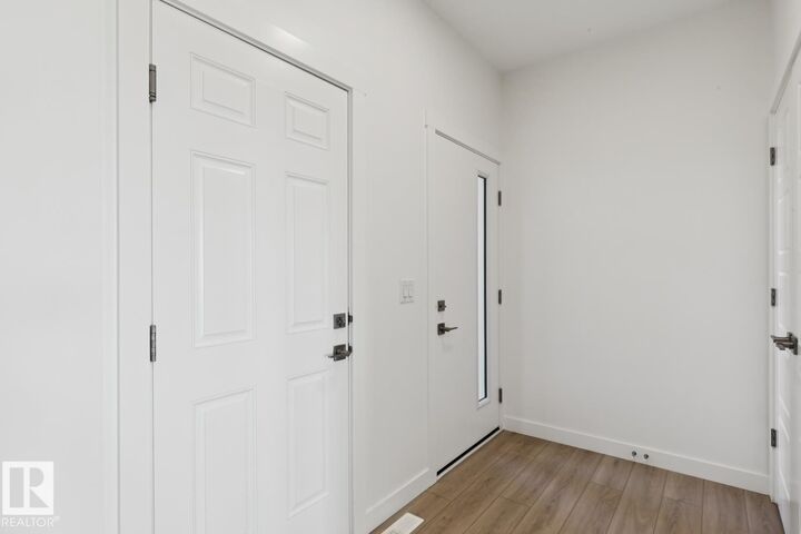 Property Photo:  18923 28 Avenue NW  AB T6M 3H9 