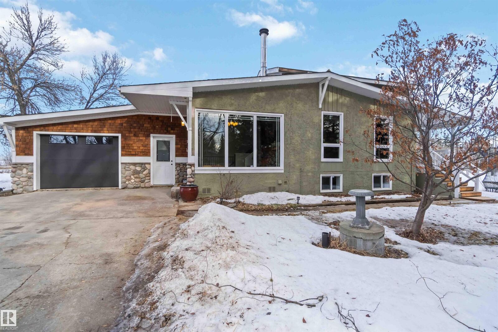 Property Photo:  54200 Rge Road 265 91  AB T8T 0E2 