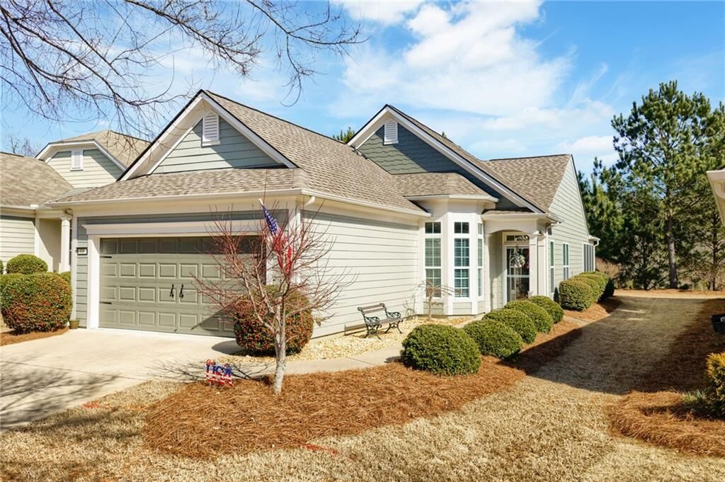Property Photo:  331 Sandy Springs Drive  GA 30223 