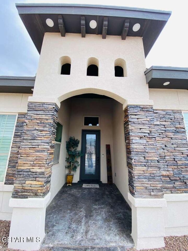 Property Photo:  2320 Tierra Fabian Place  TX 79938 