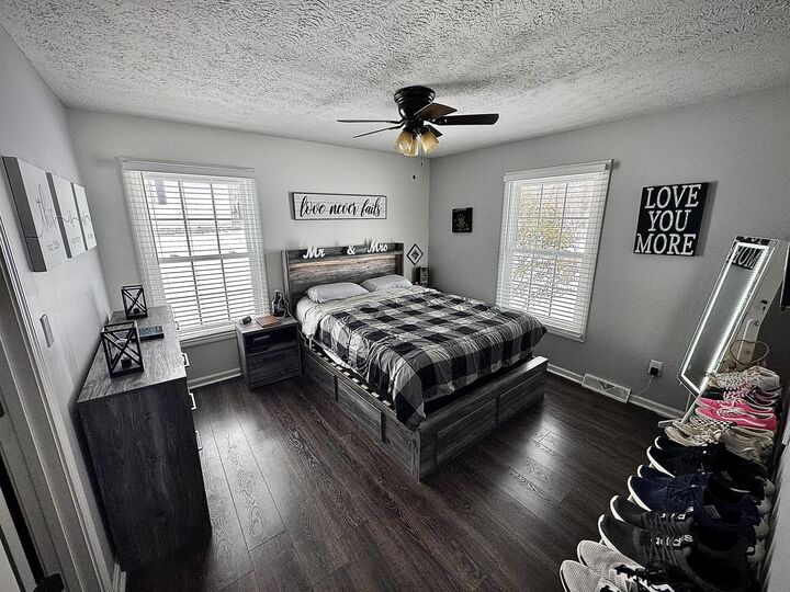 Property Photo:  500 Logston Lane  KY 40403 