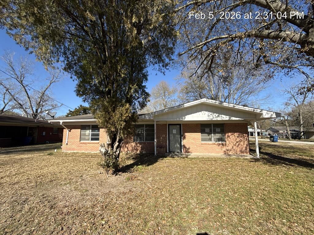 Property Photo: 204 West Walnut Street TX 75949