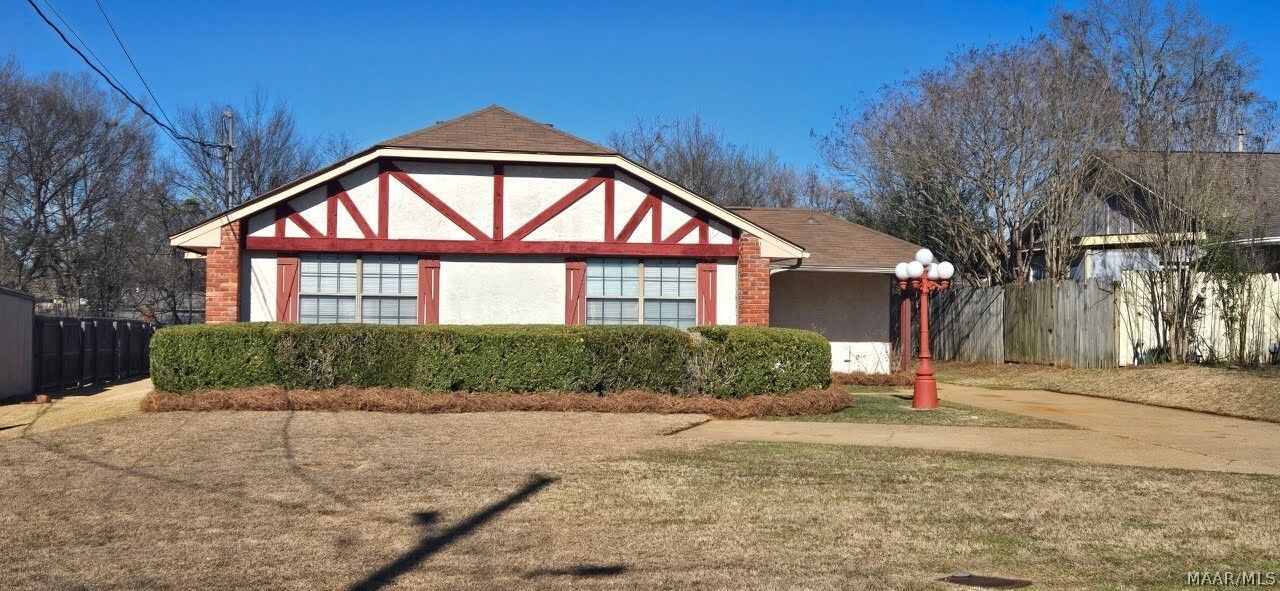 Property Photo:  429 Avon Road  AL 36109 