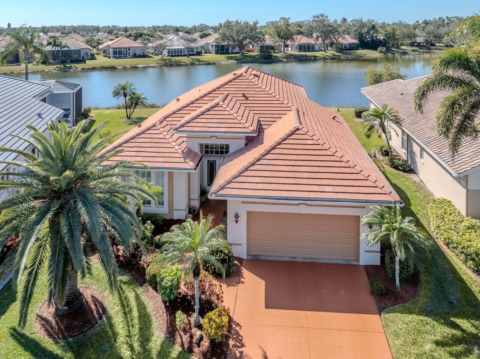 Property Photo:  733 Silk Oak Drive  FL 34293 