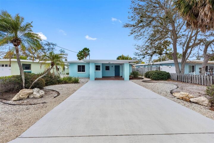 Property Photo:  307 Bahia Vista Drive  FL 33785 