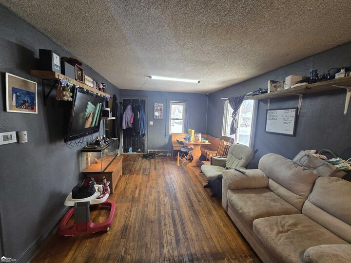 Property Photo:  855 Victoria Avenue  MI 48507 