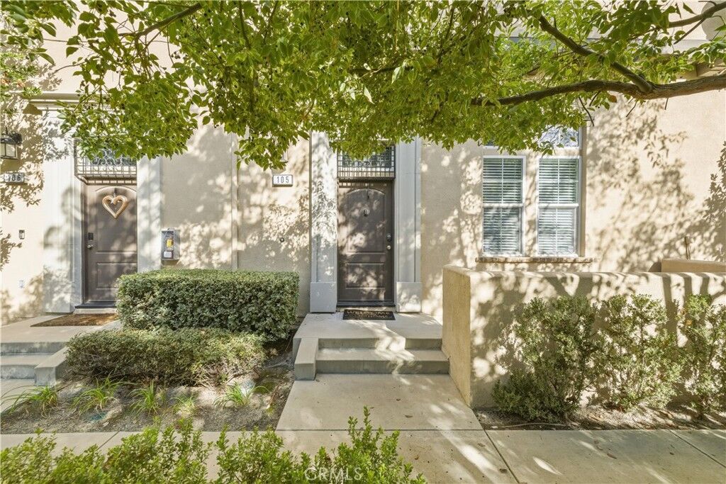 Property Photo:  4460 Owens Street 105  CA 92883 