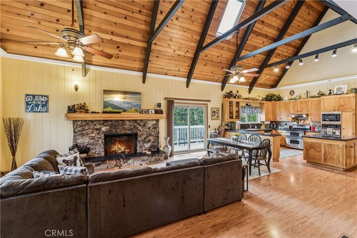 Property Photo: 200 Birchwood CA 92352