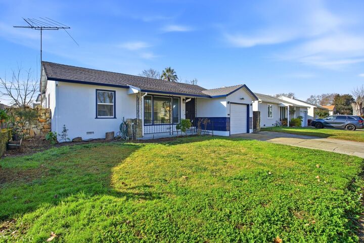 Property Photo:  1436 Sterling Street  CA 95822 