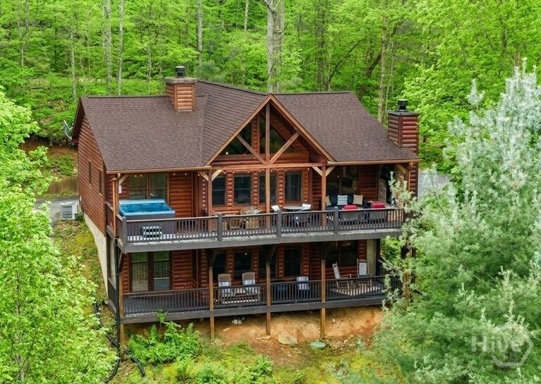 Property Photo:  437 Spruce Circle  GA 30559 