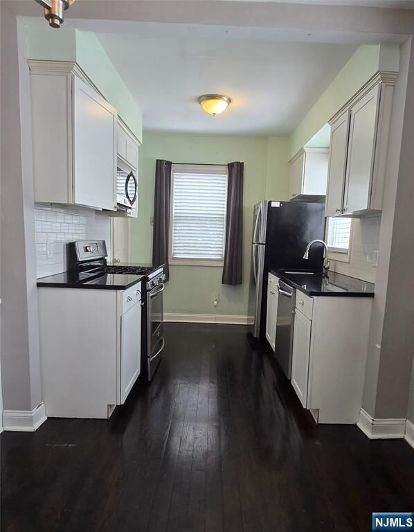 Property Photo:  48 Freeman Place  NJ 07110 