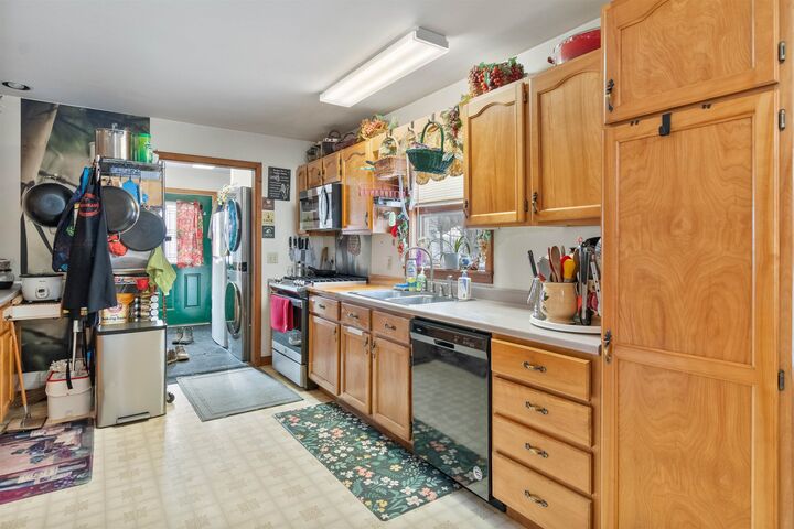 Property Photo:  77 Johnson Street Extension  VT 05655 