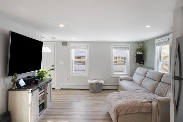 Property Photo: 402 Daniel Webster Highway NH 03054