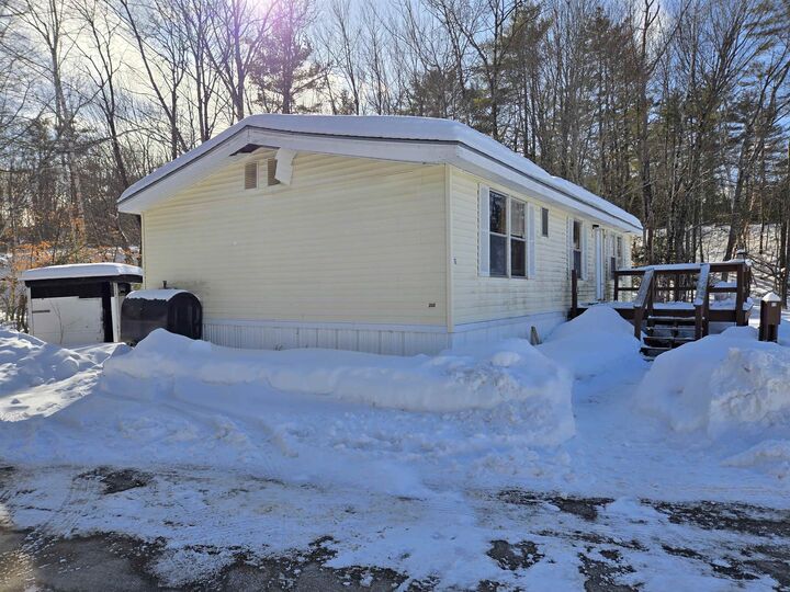 Property Photo:  862 Mayhew Turnpike  NH 03222 