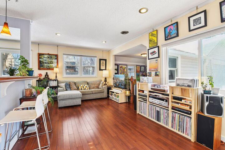 Property Photo:  2909 Maryland Avenue S  MN 55426 