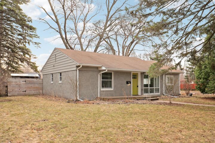 Property Photo:  3305 Arthur Street NE  MN 55418 