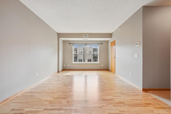 Property Photo:  4824 E 53rd Street 422  MN 55417 