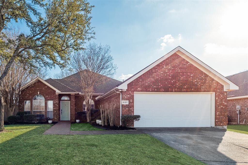 Property Photo: 5101 Raincrest Drive TX 75071