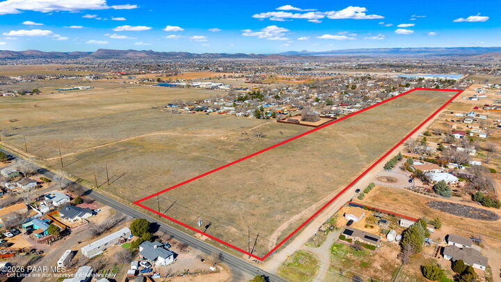 Property Photo:  1470 E Road 2 North  AZ 86323 