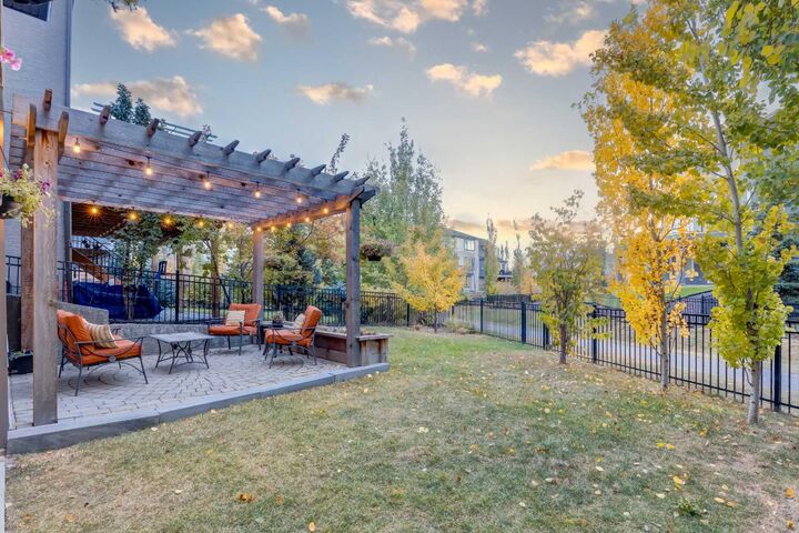 Property Photo: 643 Evanston Drive NW AB T3P 0H7