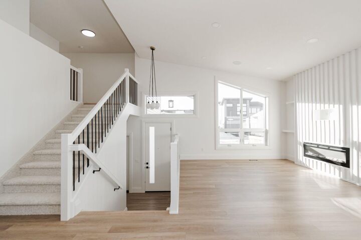 Property Photo:  176 Beaveridge Close  AB T9H 2V3 