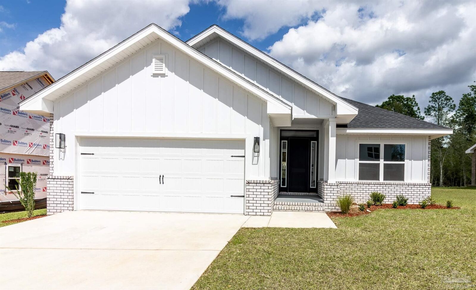 Property Photo: 5945 Grayton Park Ln FL 32571