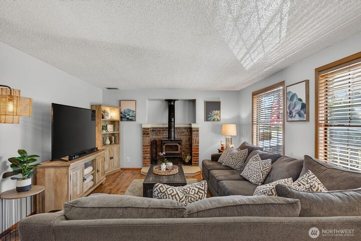 Property Photo:  17907  37th Drive  NE  WA 98223 