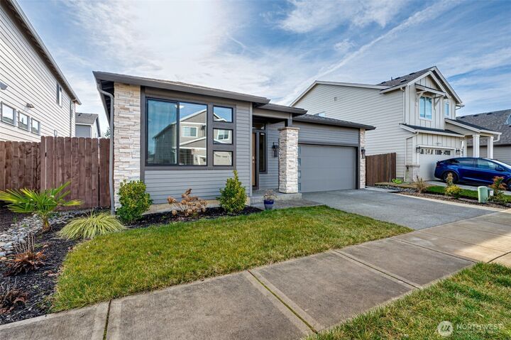 Property Photo:  13605 NE 110th Way  WA 98682 