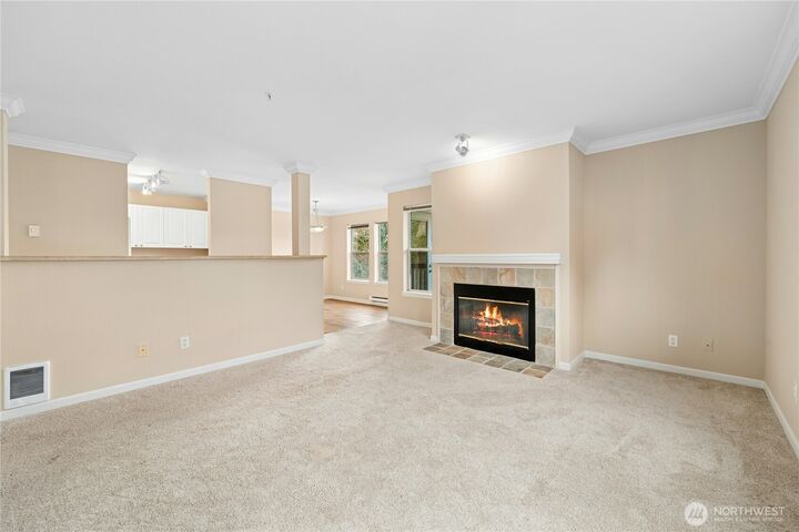 Property Photo:  33020  10th Avenue SW Q302  WA 98023 