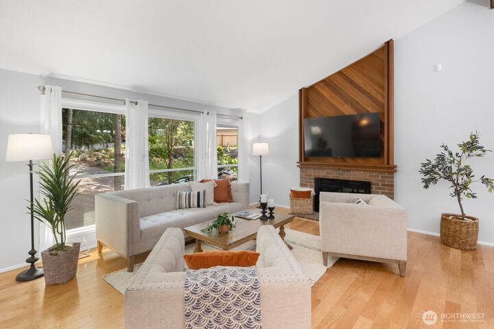 Property Photo:  11828 NE 103rd Place  WA 98033 