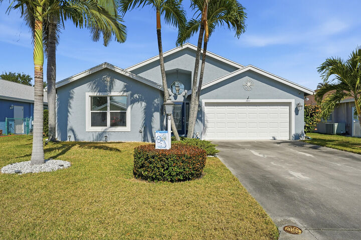 Property Photo:  2811 SW Mustang Terrace  FL 34997 