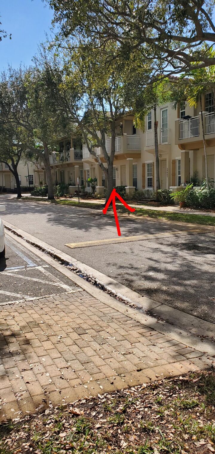 Property Photo:  2407 NW 5th Street  FL 33426 