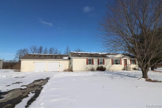 Property Photo:  26 W Barnes Road  MI 48435 
