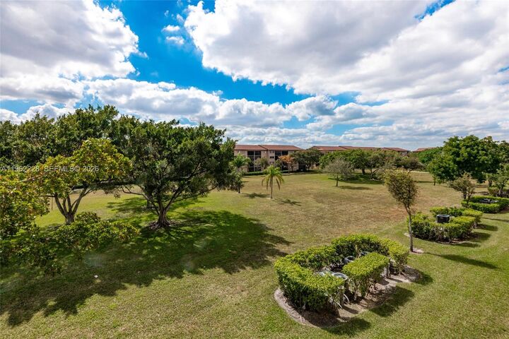 Property Photo: 12550 SW 15th St 302E FL 33027