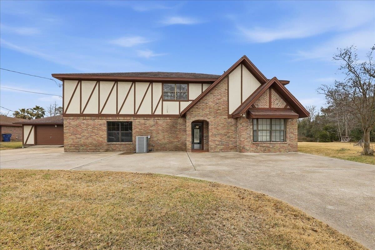 Property Photo:  221 Berwick  TX 77611 