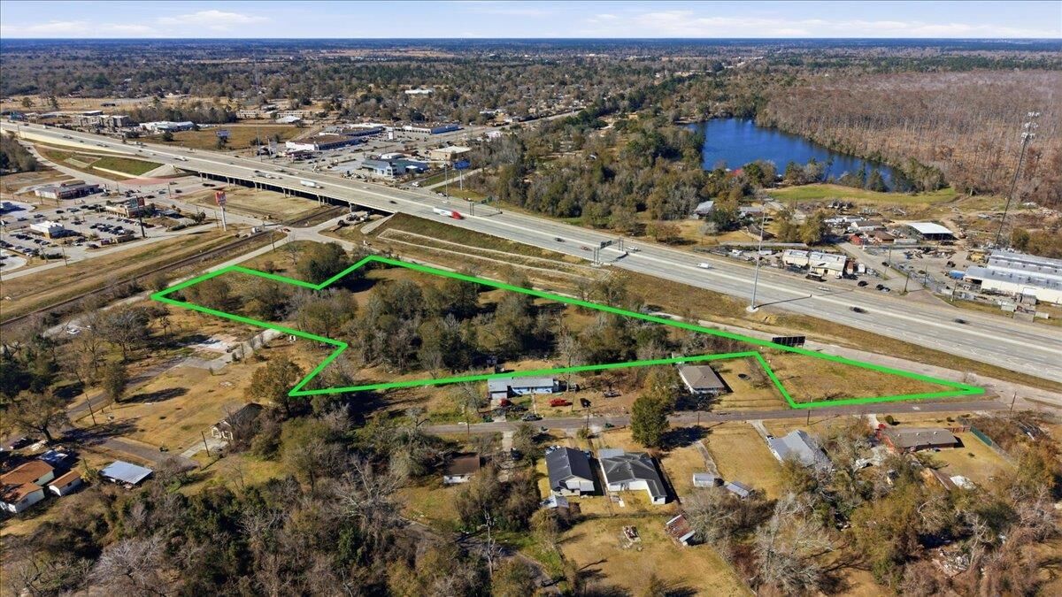 Property Photo: 5.432 Acres Ih 10 TX 77630