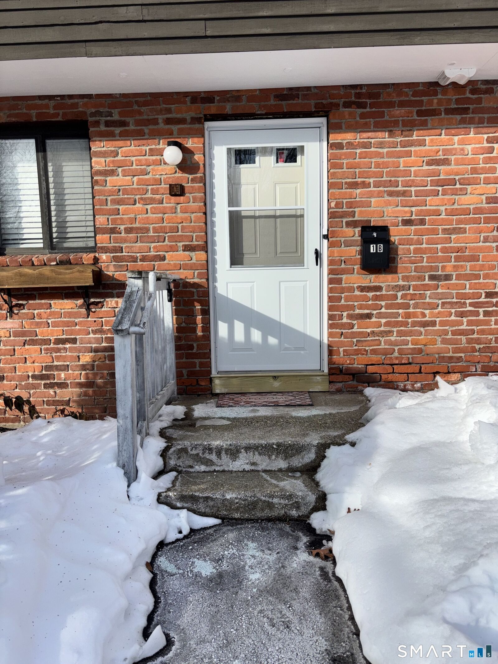 Property Photo:  11 King Arthur Drive 1B  CT 06357 