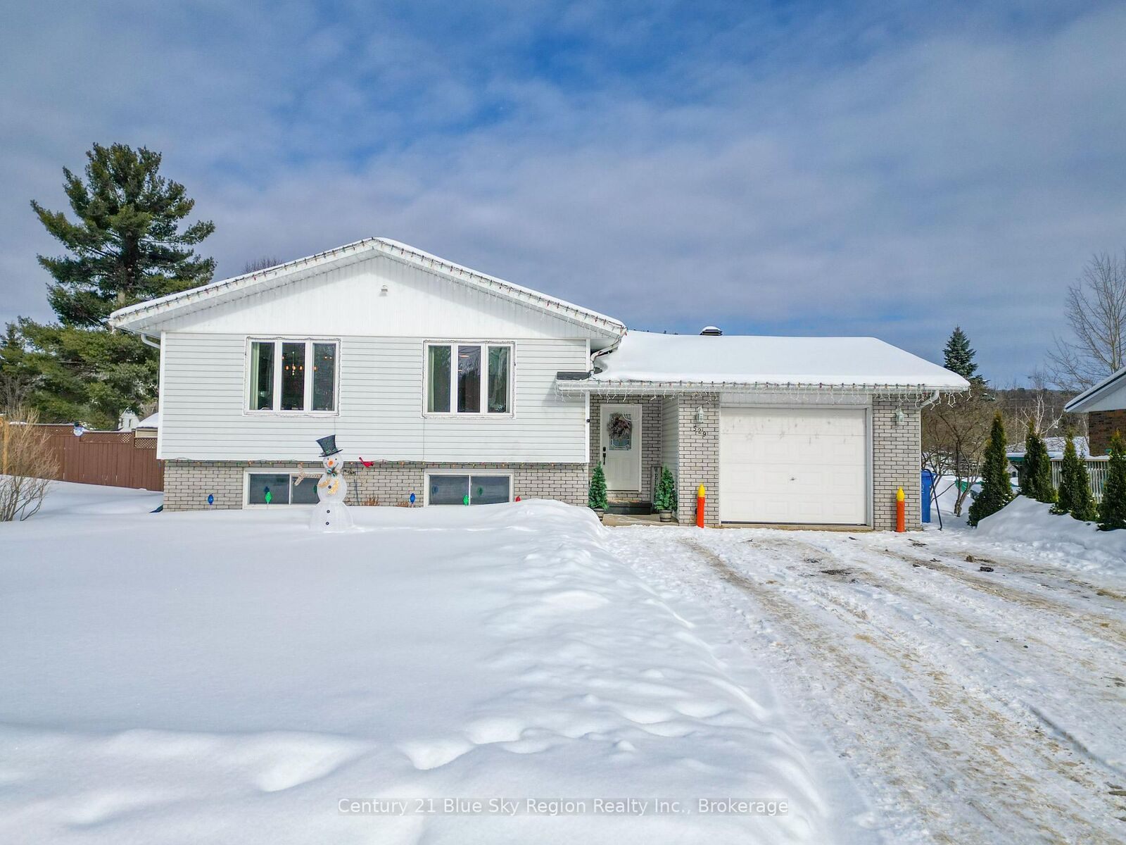 Property Photo:  529 Pine Street  ON P0H 1V0 
